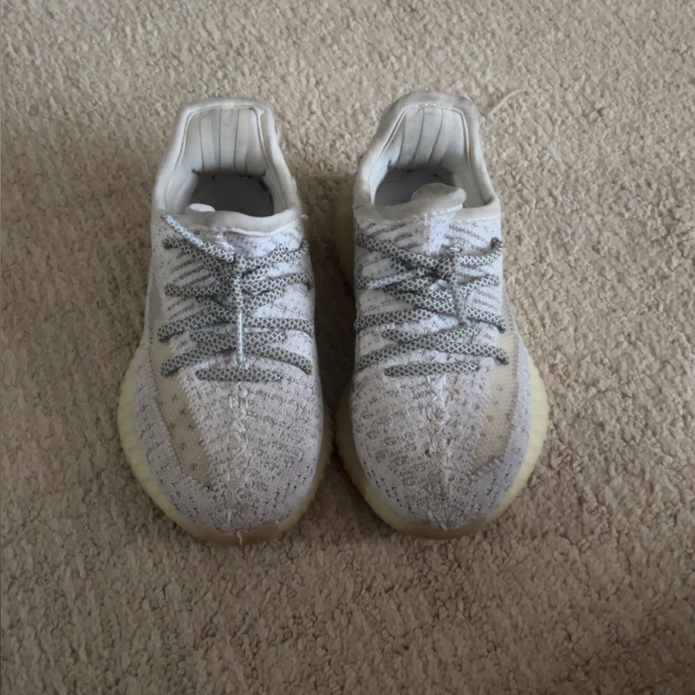 Toddler Yeezy, size 9